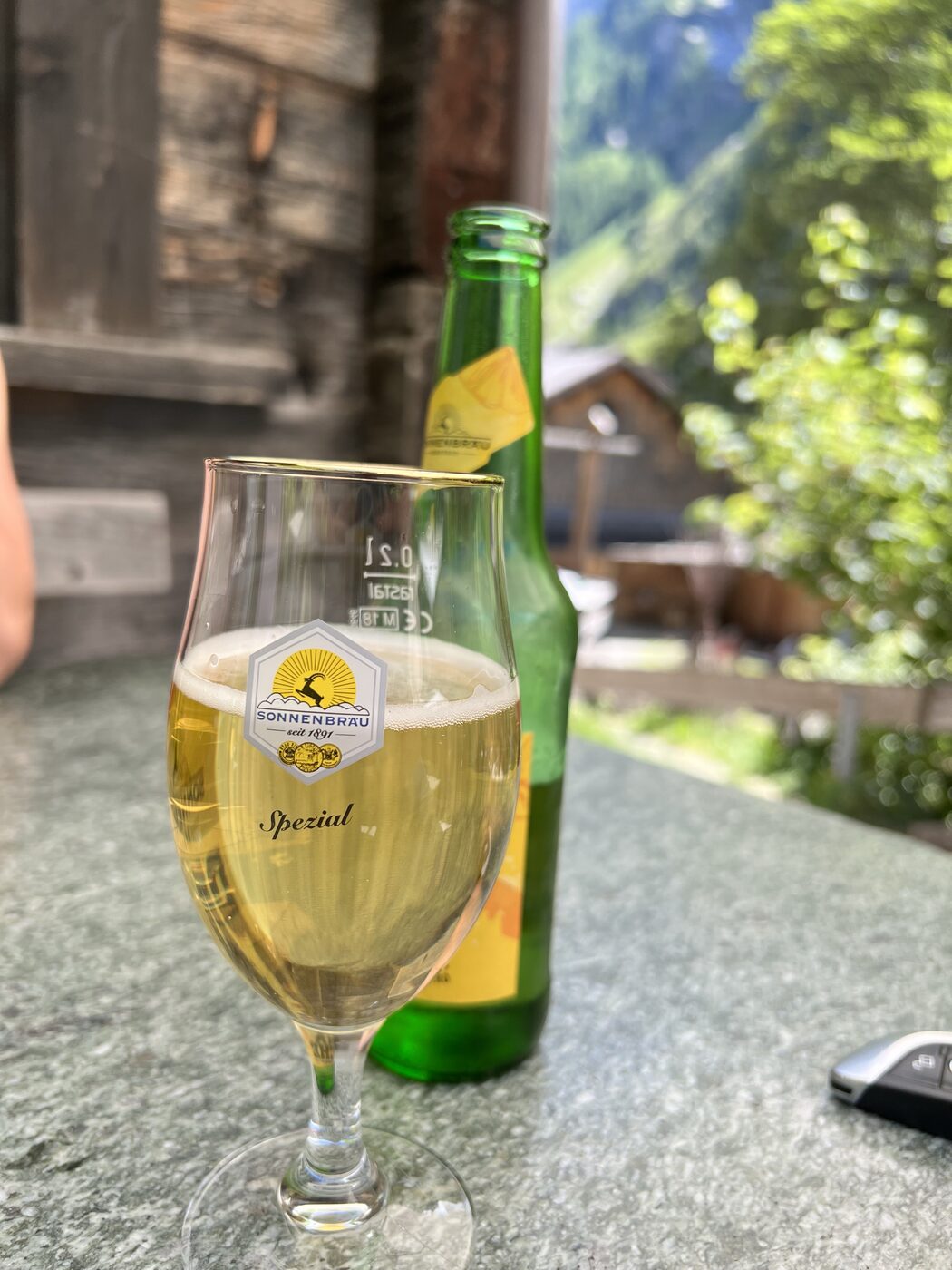 Feierabendbier auf der Terrasse